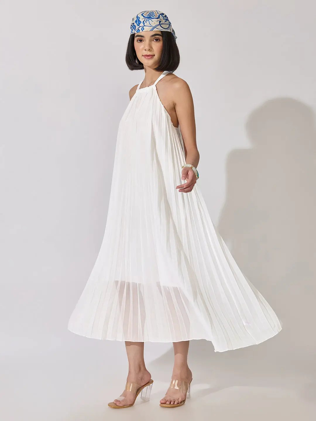 Women's White Pleated Sleeveless A-Line Dress