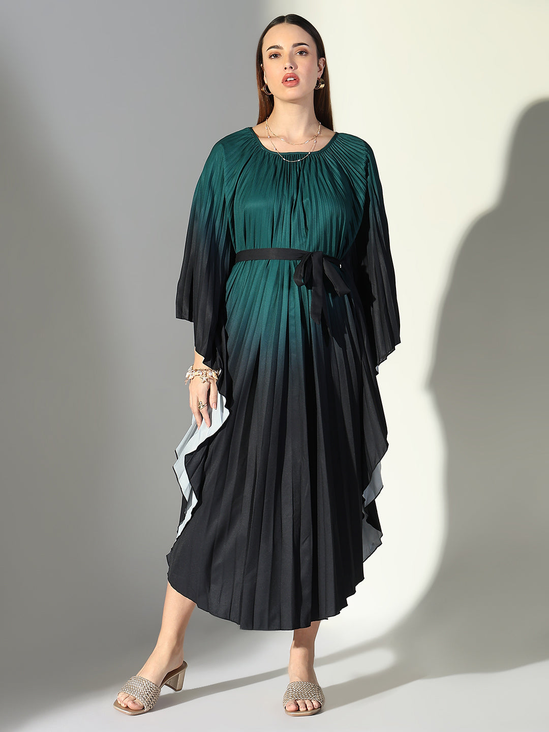 Women Green Colourblocked Kaftan Dress with Belt