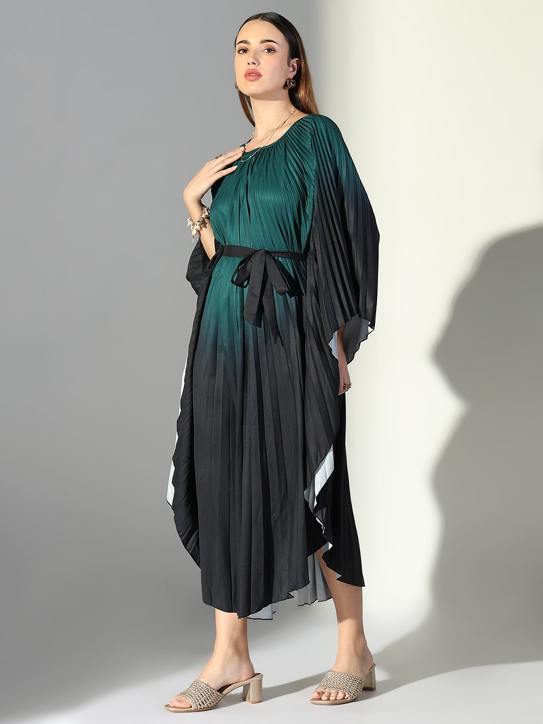 Women Green Colourblocked Kaftan Dress with Belt