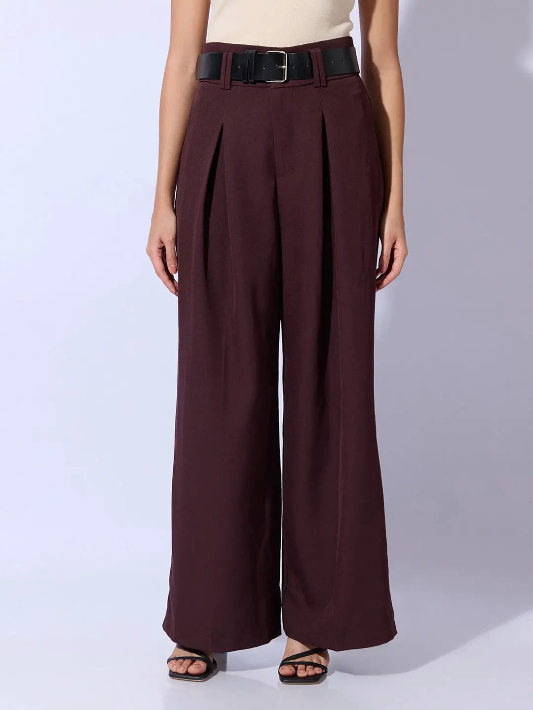 Women's Burgundy Loose Fit Trousers with Belt - Uncategorized from SHOWOFFFF