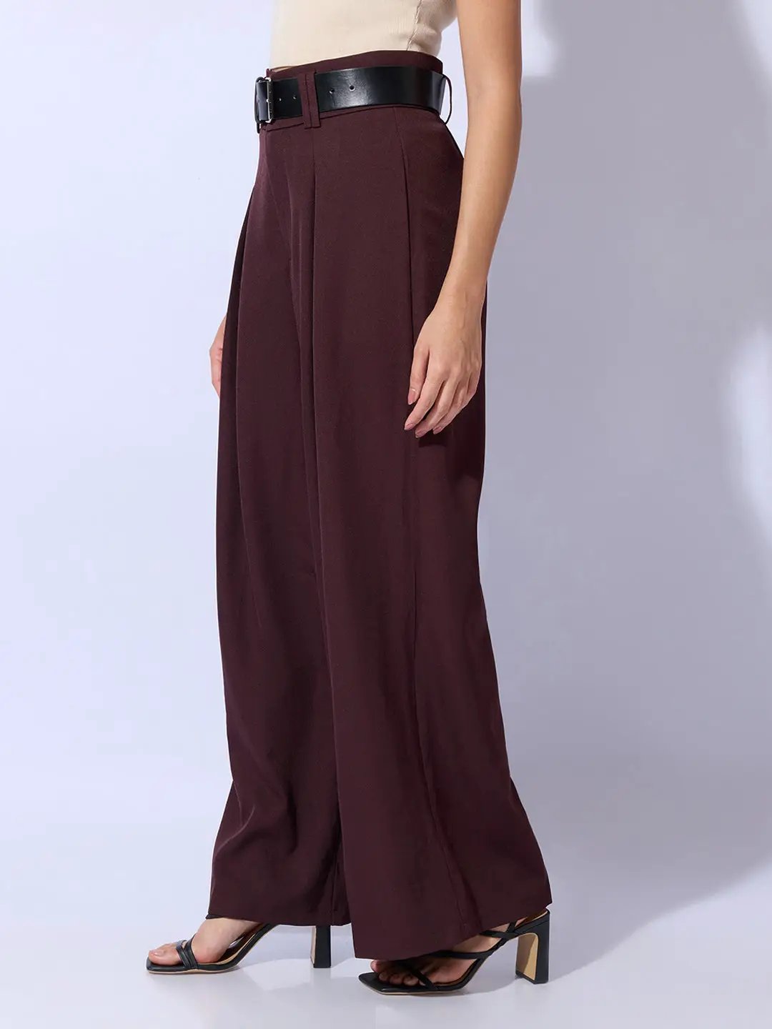 Women's Burgundy Loose Fit Trousers with Belt - Uncategorized from SHOWOFFFF