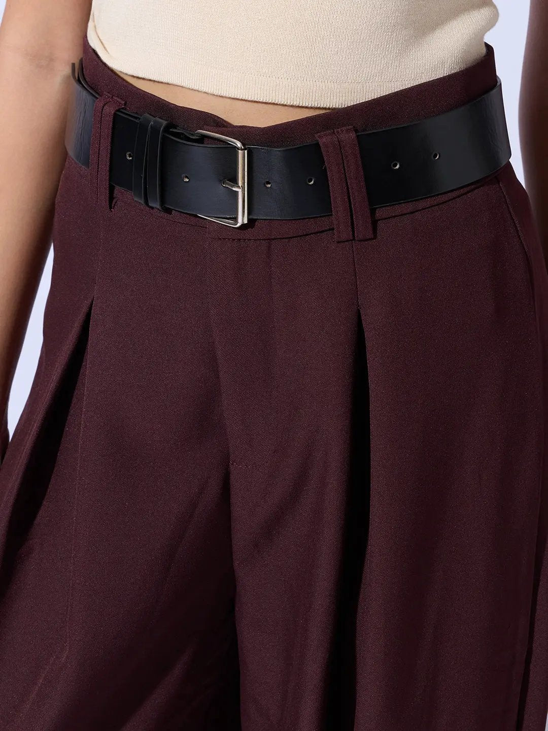 Women's Burgundy Loose Fit Trousers with Belt - Uncategorized from SHOWOFFFF