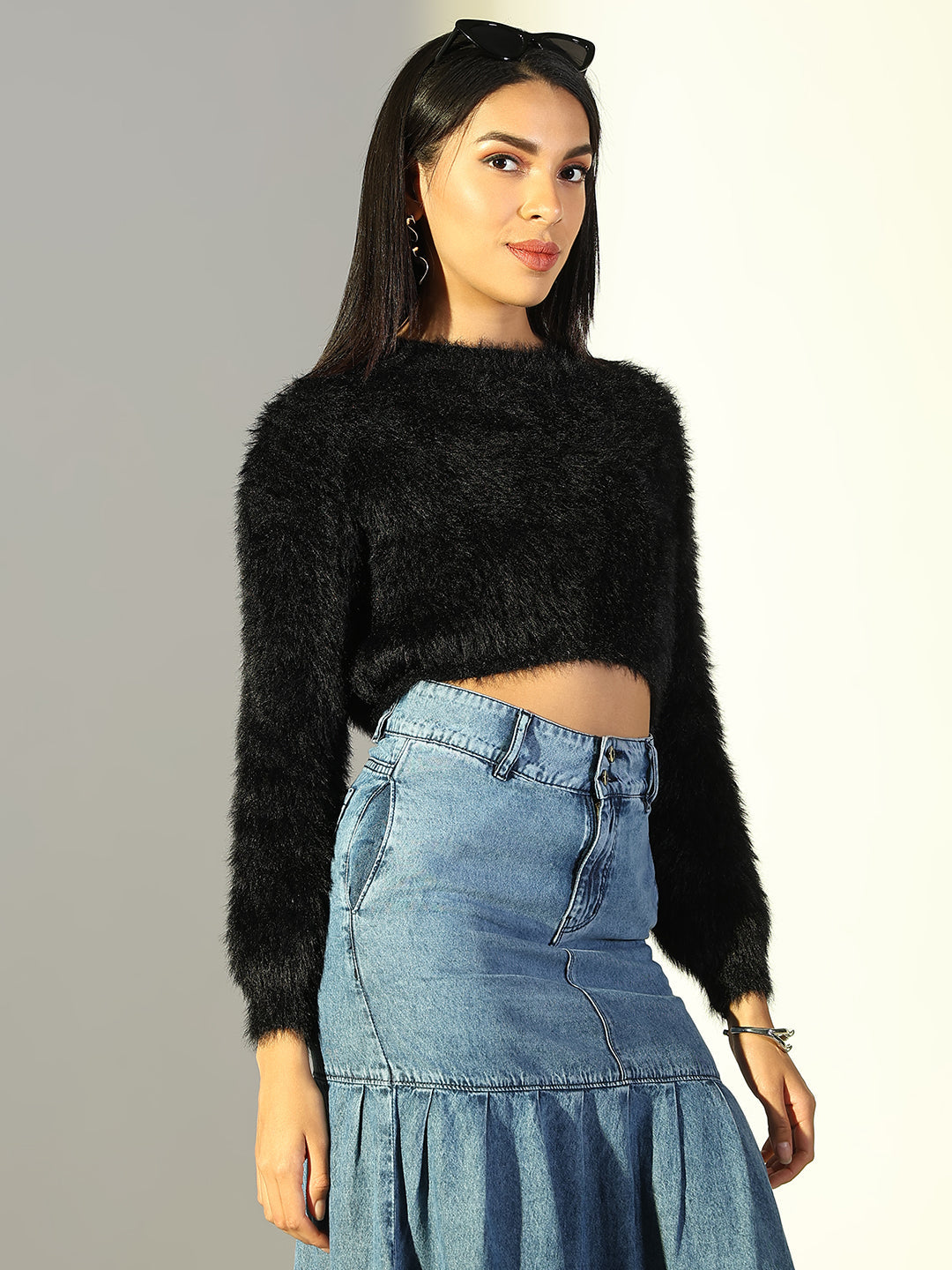 Women Black Solid Crop Top