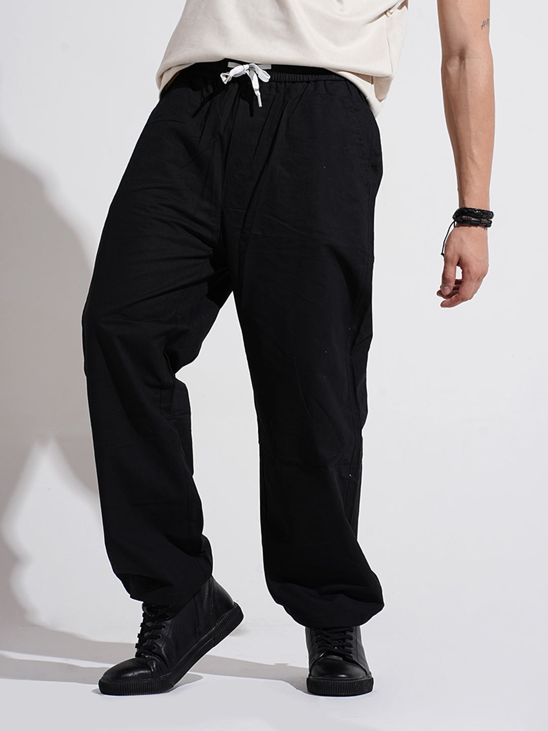 Men's Black Regular Fit Trousers