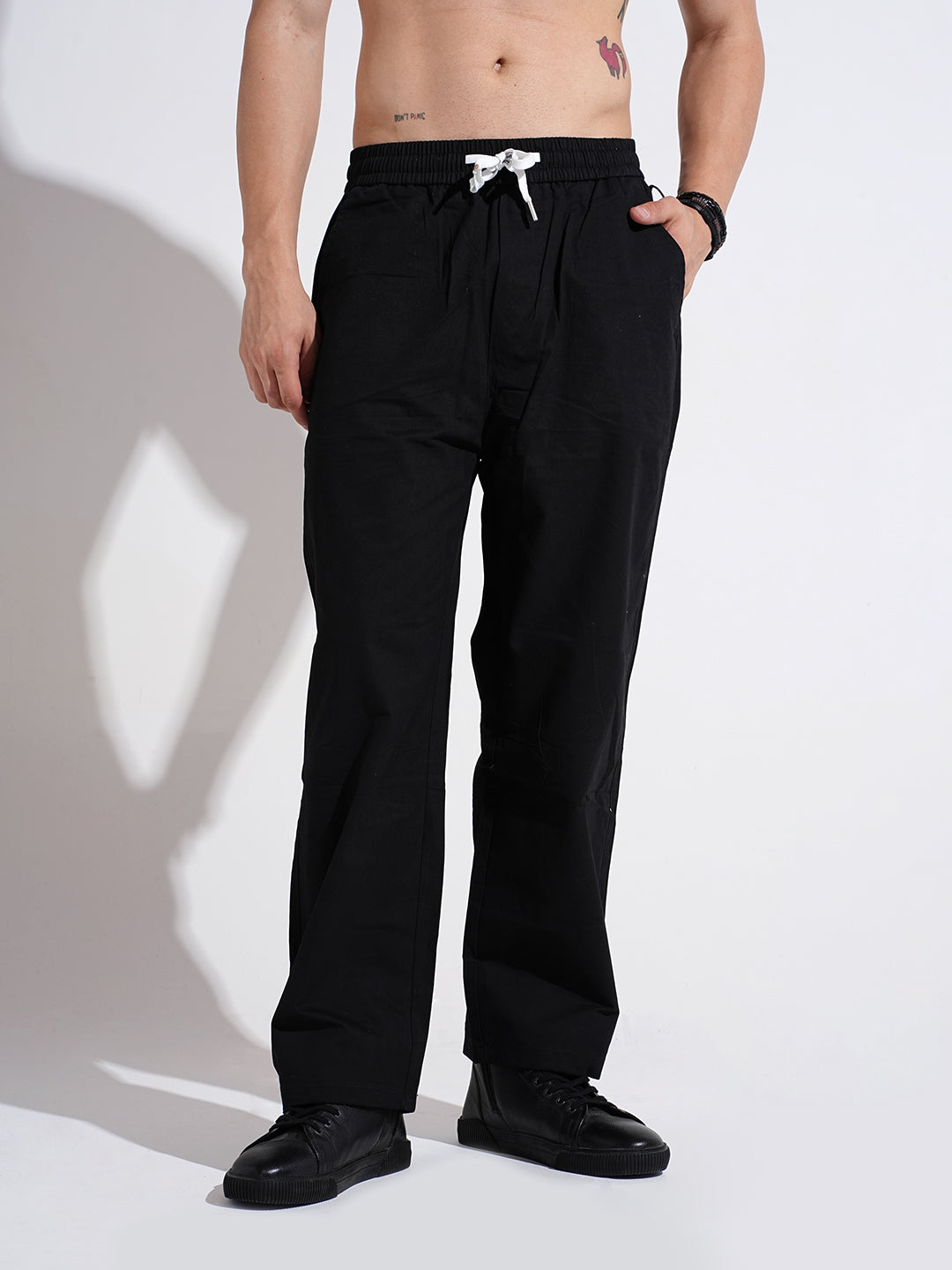 Men's Black Regular Fit Trousers