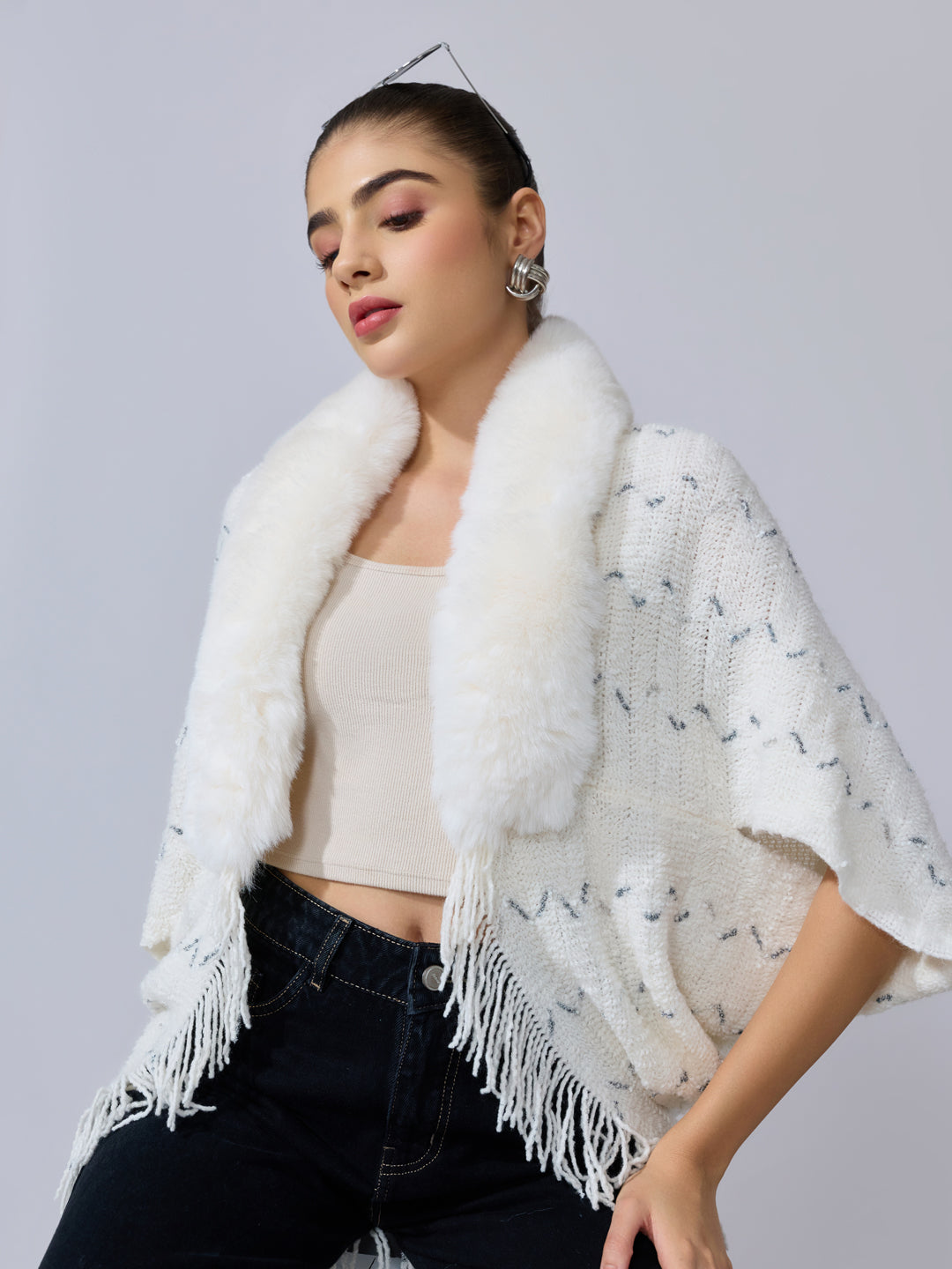 Women's Textured Knit Cream Faux Fur Collar Poncho with Fringe Hem