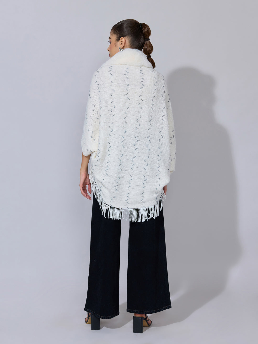 Women's Textured Knit Cream Faux Fur Collar Poncho with Fringe Hem