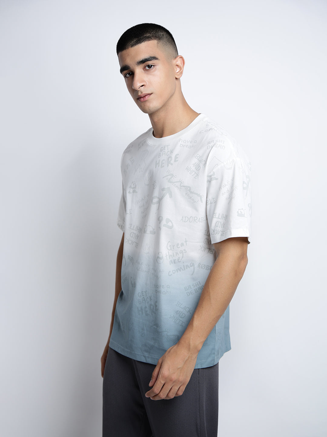 Men's Printed White and Blue Gradient Regular Fit T-Shirt