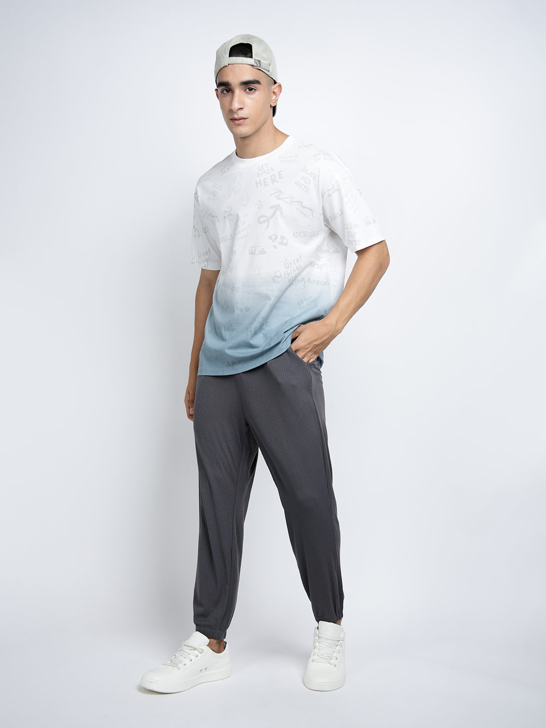 Men's Printed White and Blue Gradient Regular Fit T-Shirt