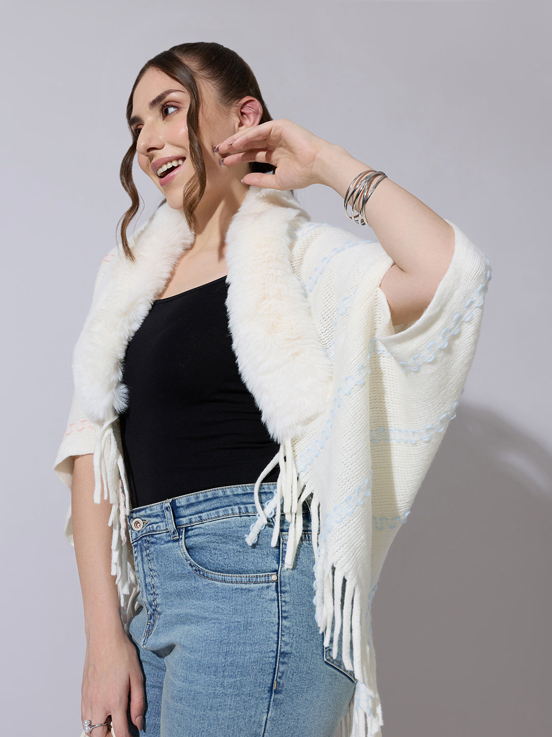Women's Patterned Knit White Poncho with Faux Fur Collar