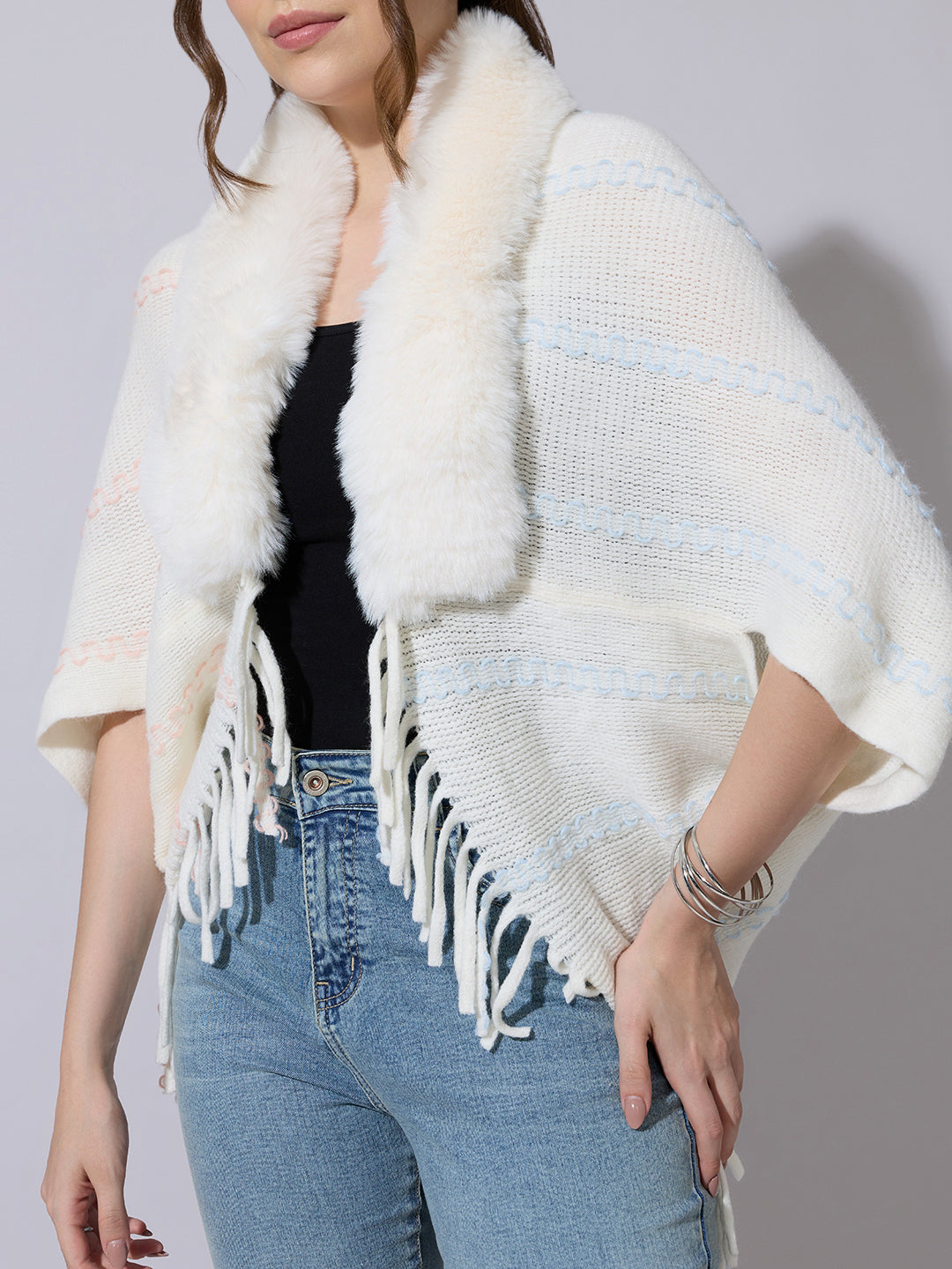Women's Patterned Knit White Poncho with Faux Fur Collar