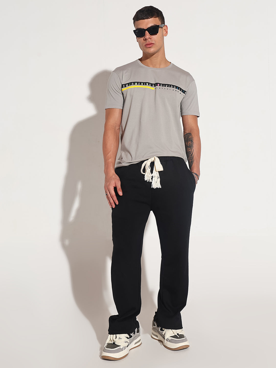 Men's Black Relaxed Fit  Elasticated Waist Drawstring Trousers