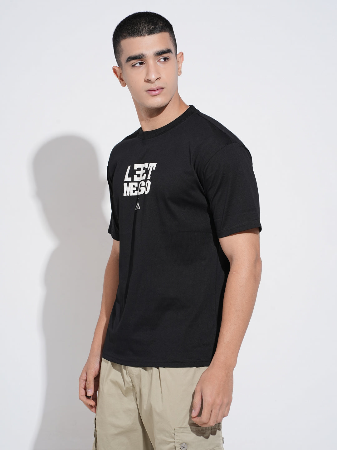 Men's Graphic Print Black Short Sleeves Round Neck Relaxed Fit T-Shirt