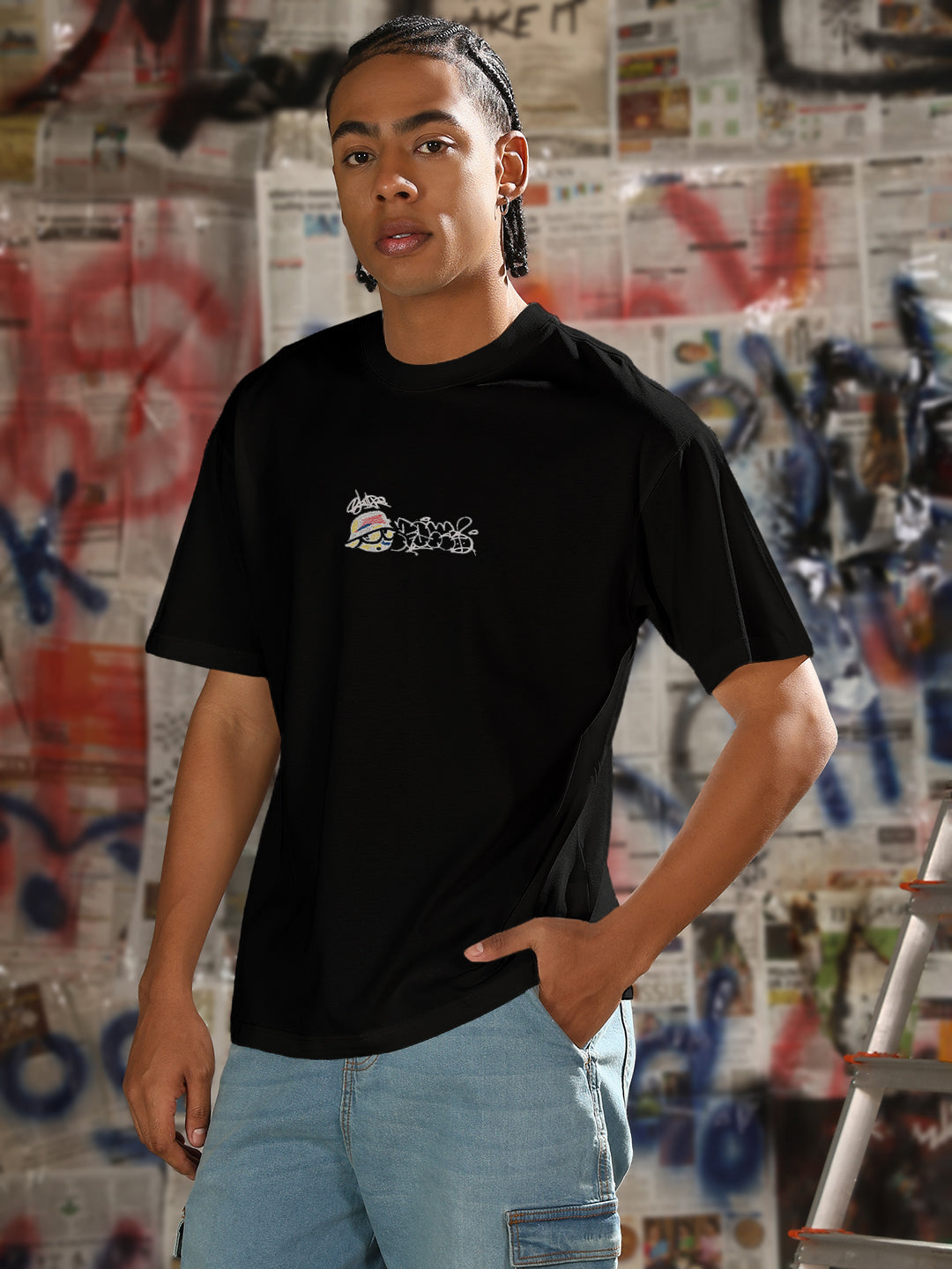 Men's Printed Black Regular Fit T-Shirt