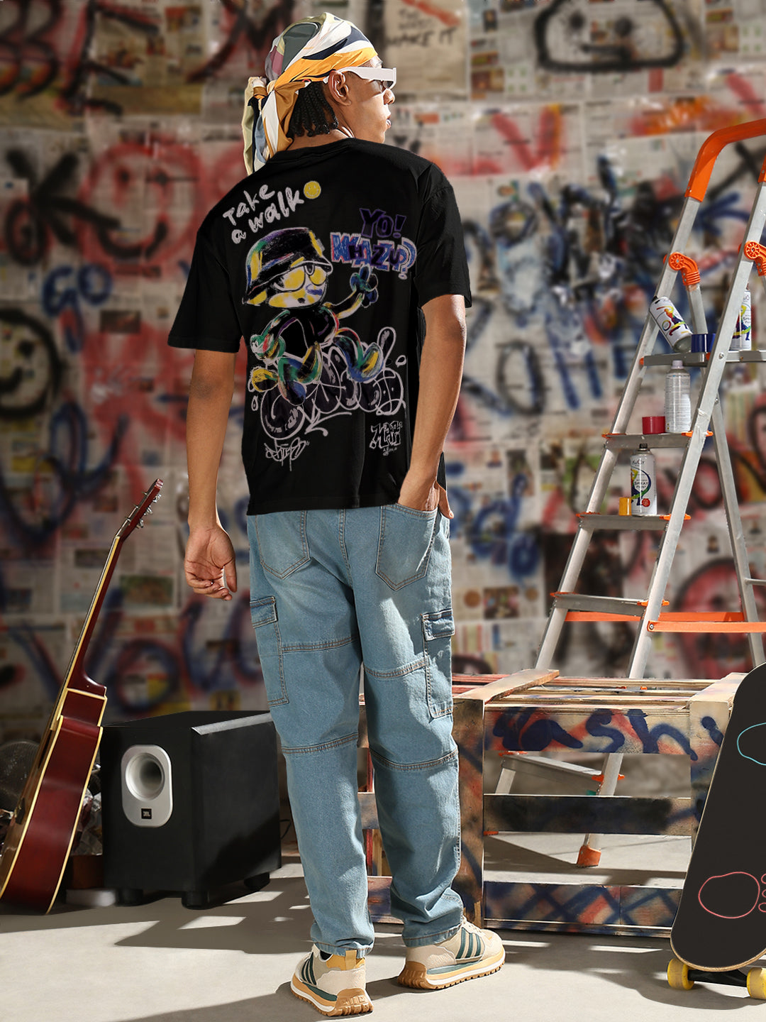 Men's Printed Black Regular Fit T-Shirt