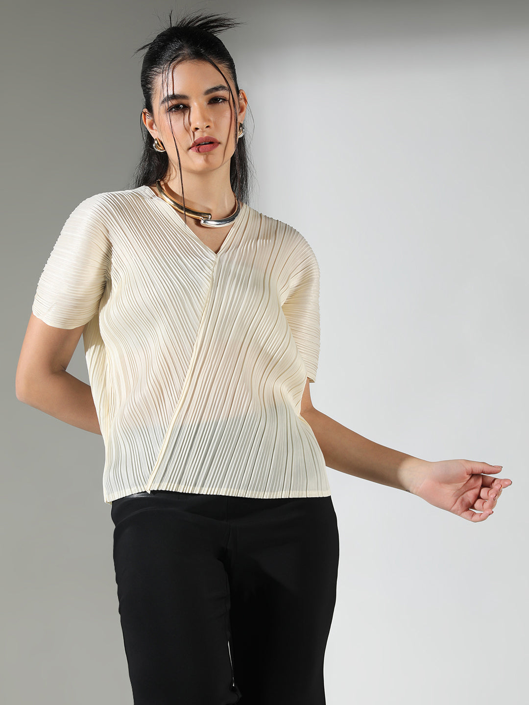 Women Cream Solid Top