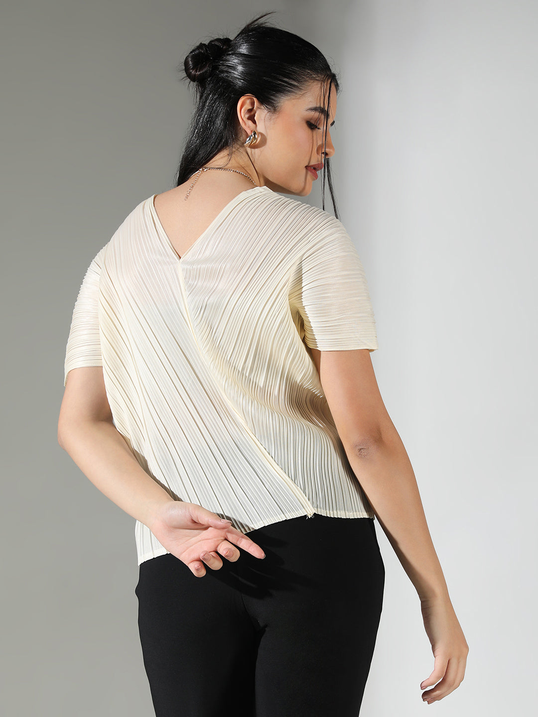 Women Cream Solid Top