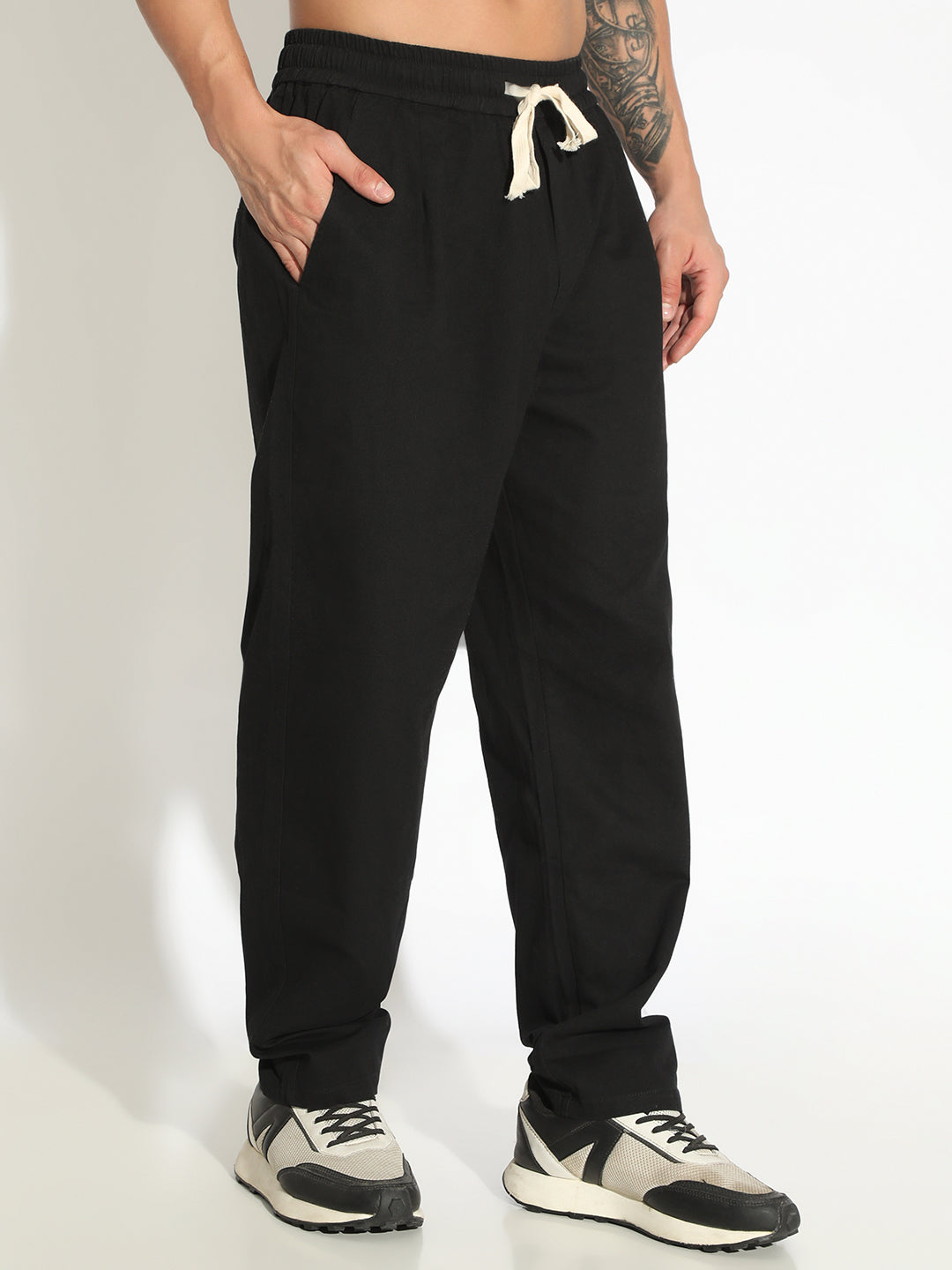 Men's Black Pleated Low Rise Trousers
