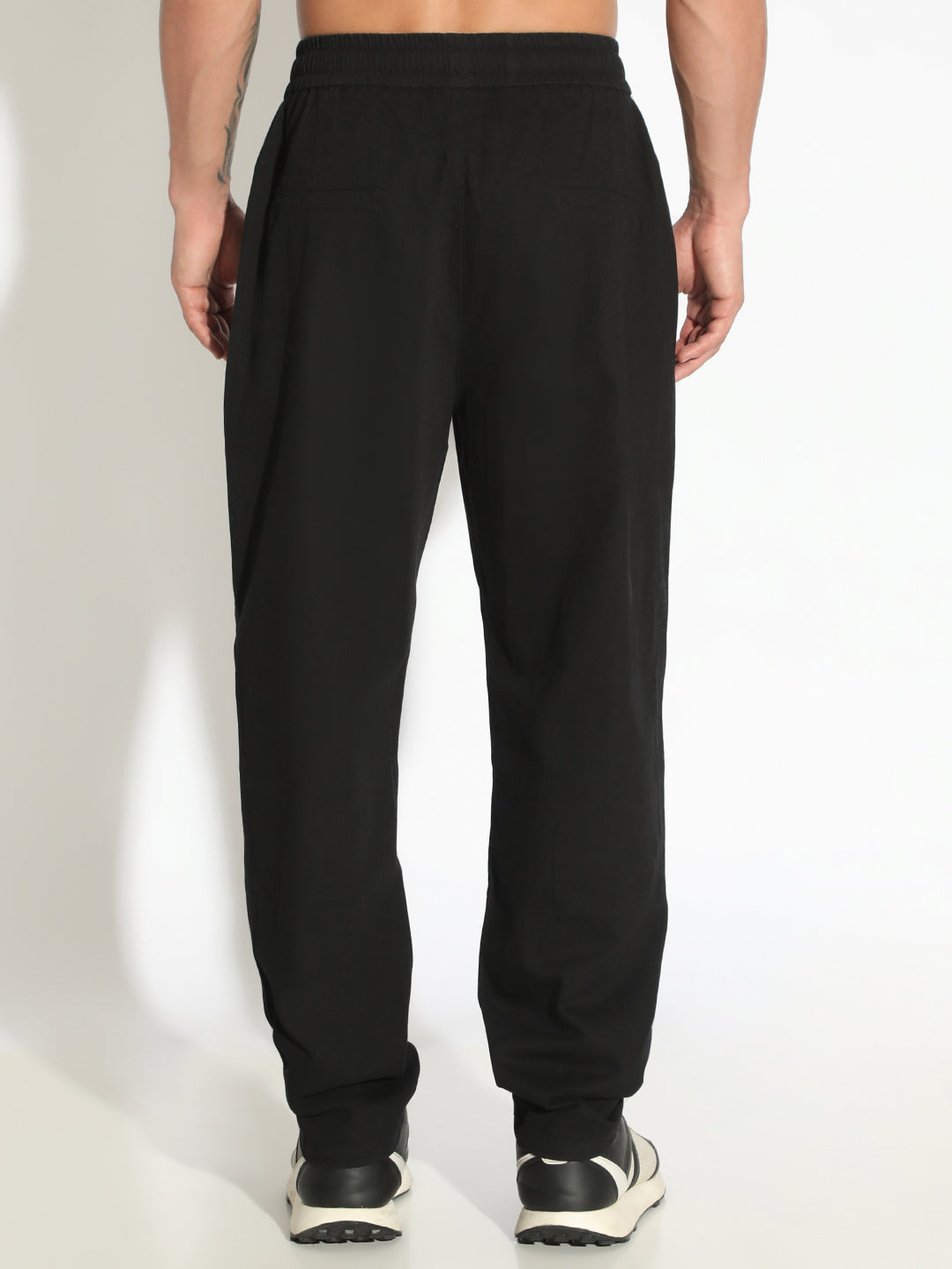 Men's Black Pleated Low Rise Trousers