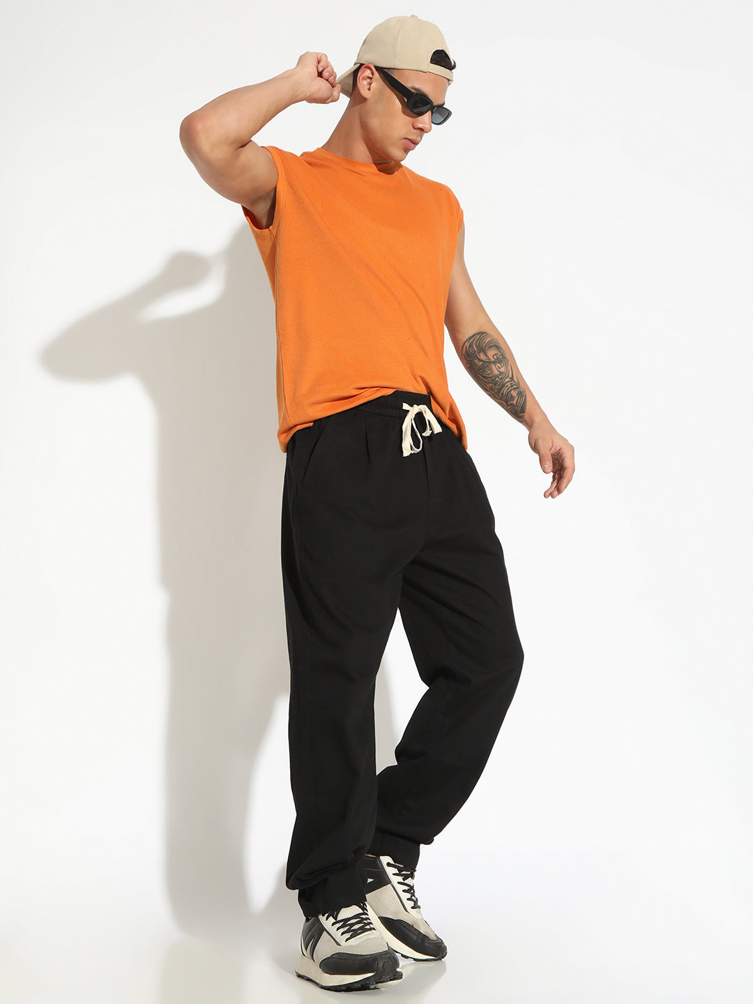 Men's Black Pleated Low Rise Trousers