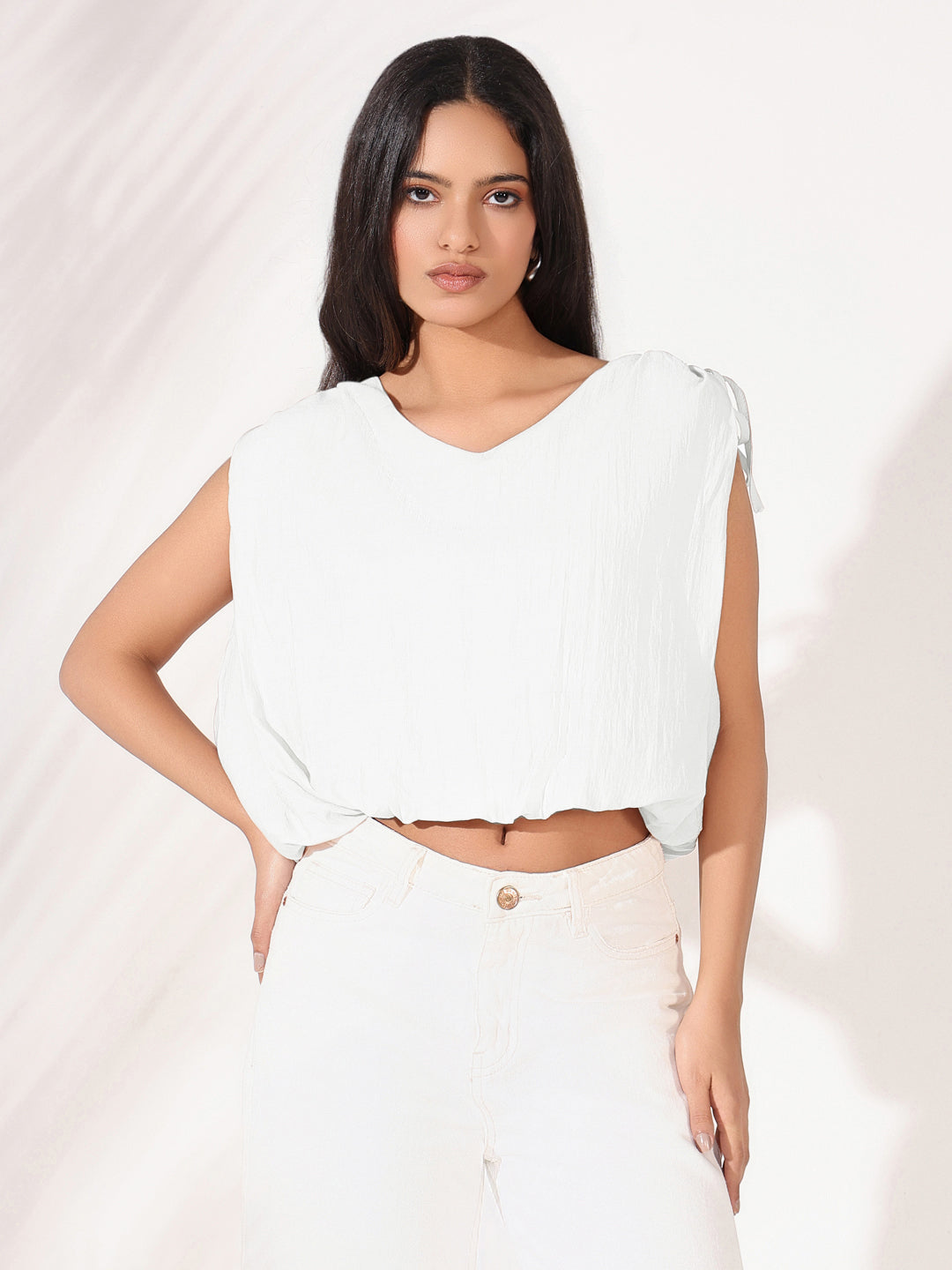 Women Solid White V-Neck Blouson Crop Top