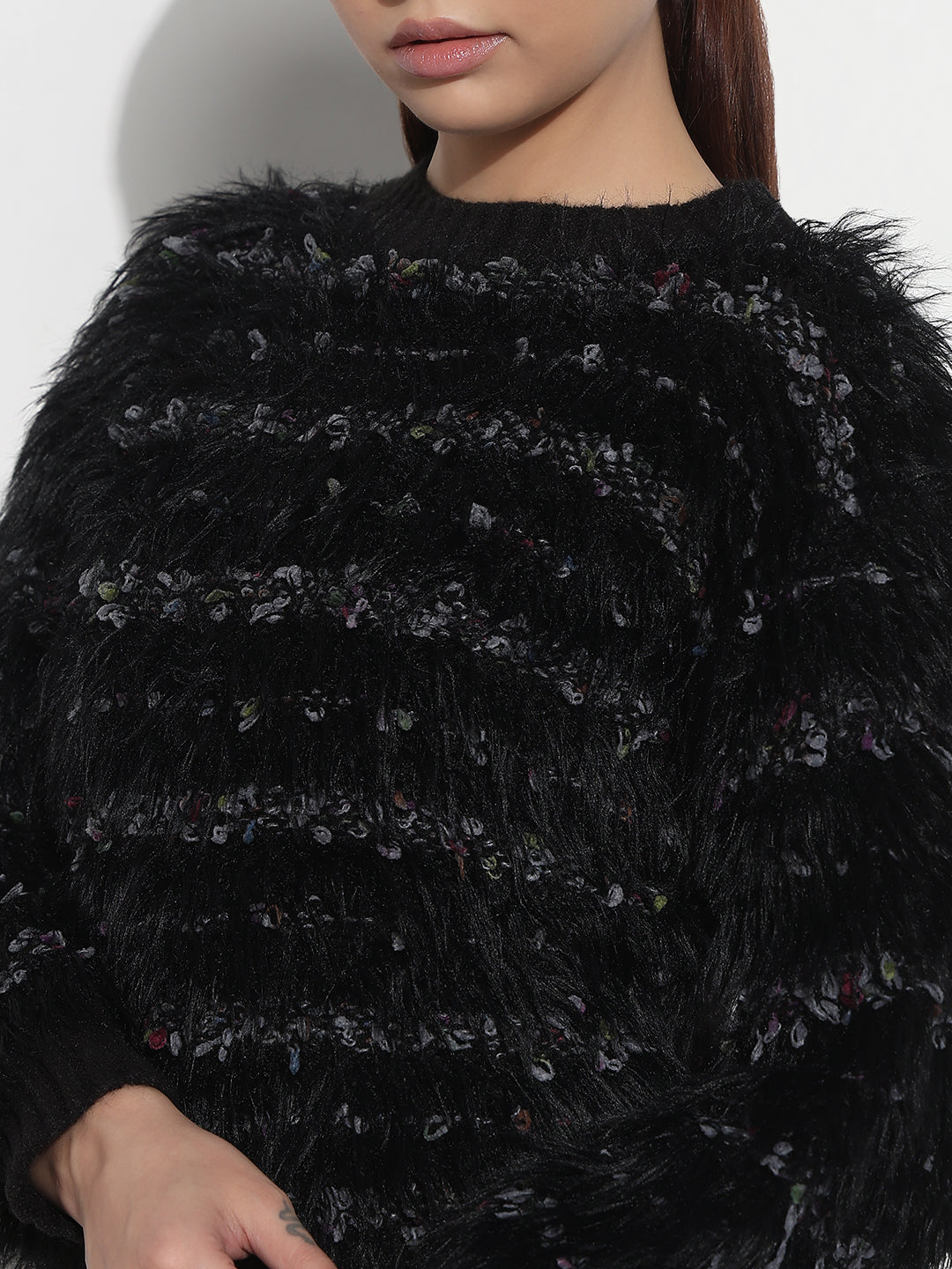 Women's Black Round Neck Knitted Fuzzy Top