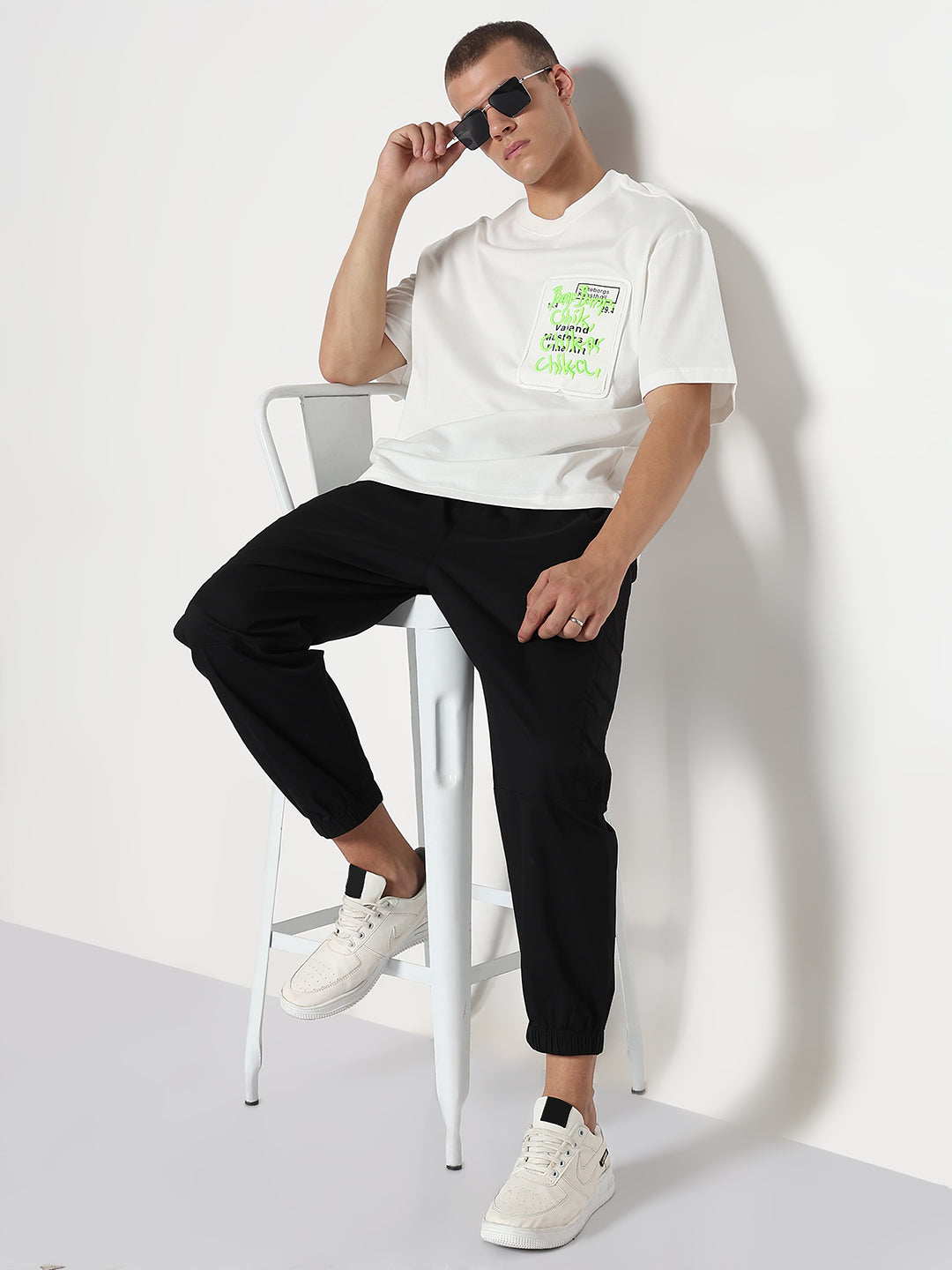 Men's Black Relaxed Fit Cargos