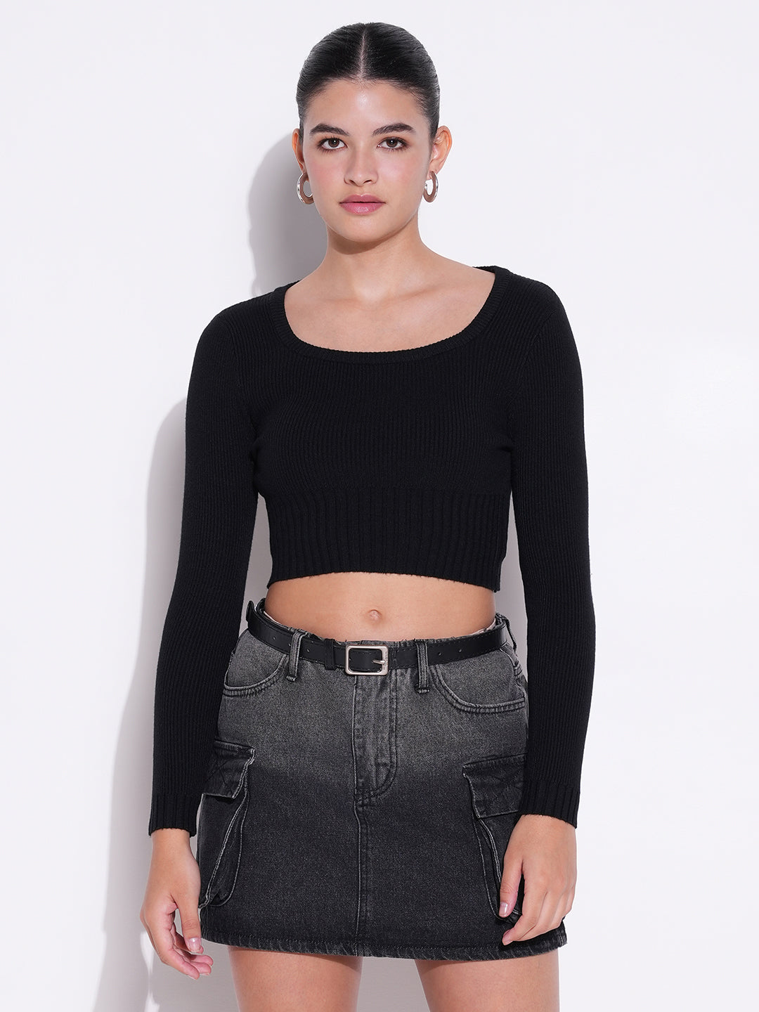 Women Black Solid Crop Top