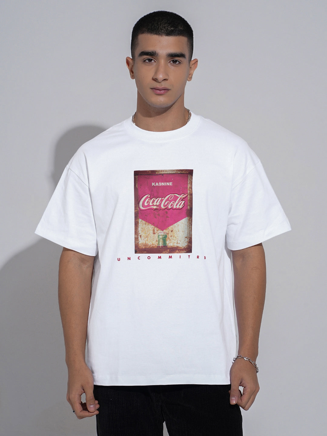 Men's Graphic Print White Short Sleeves Round Neck Relaxed Fit T-Shirt