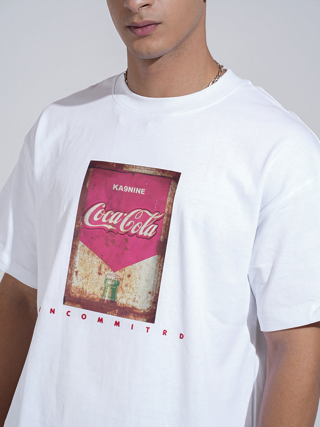 Men's Graphic Print White Short Sleeves Round Neck Relaxed Fit T-Shirt