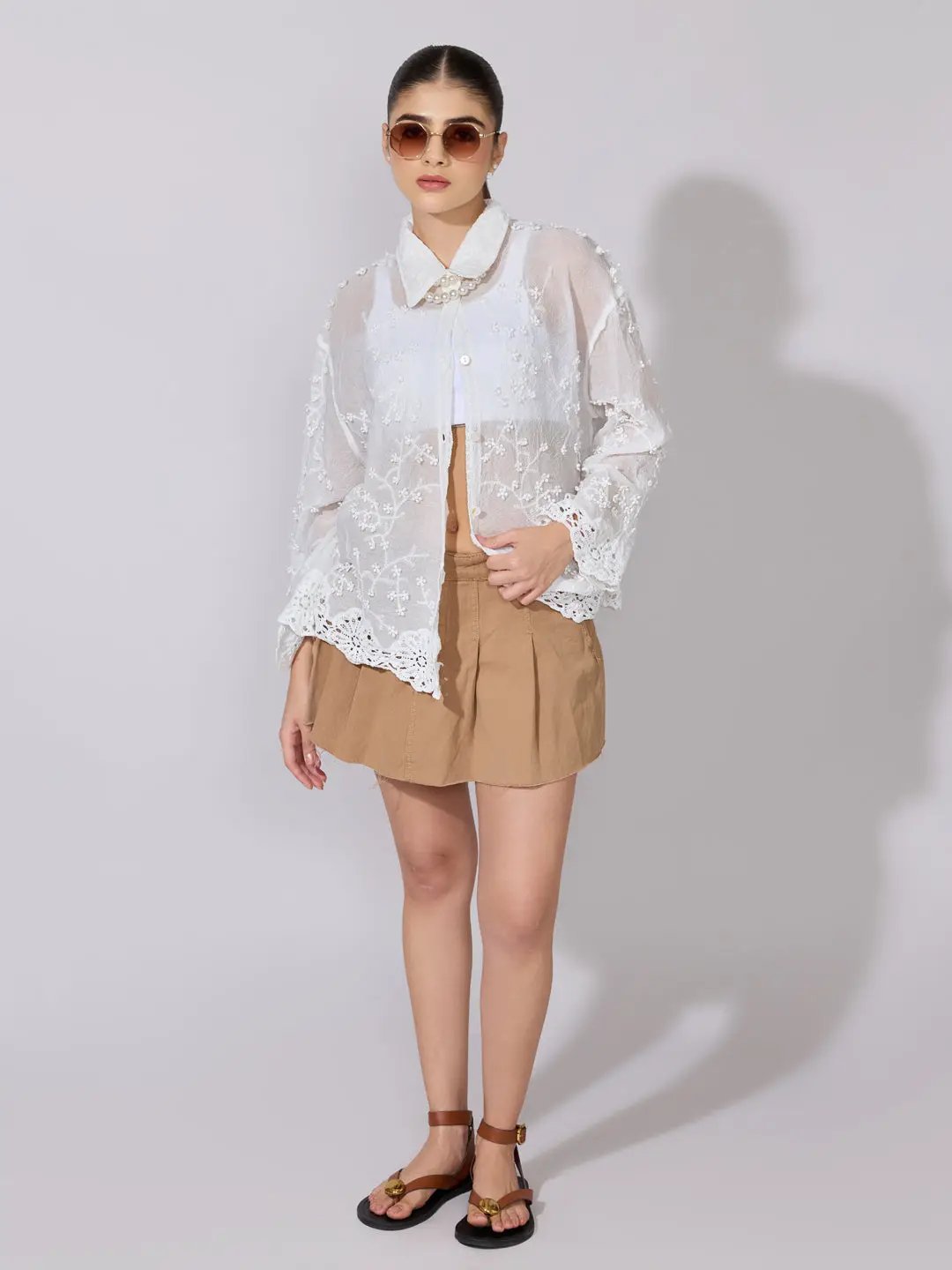 トップス 808 Shop Women's Floral Embroidered White Sheer Shirt with Lace Hem