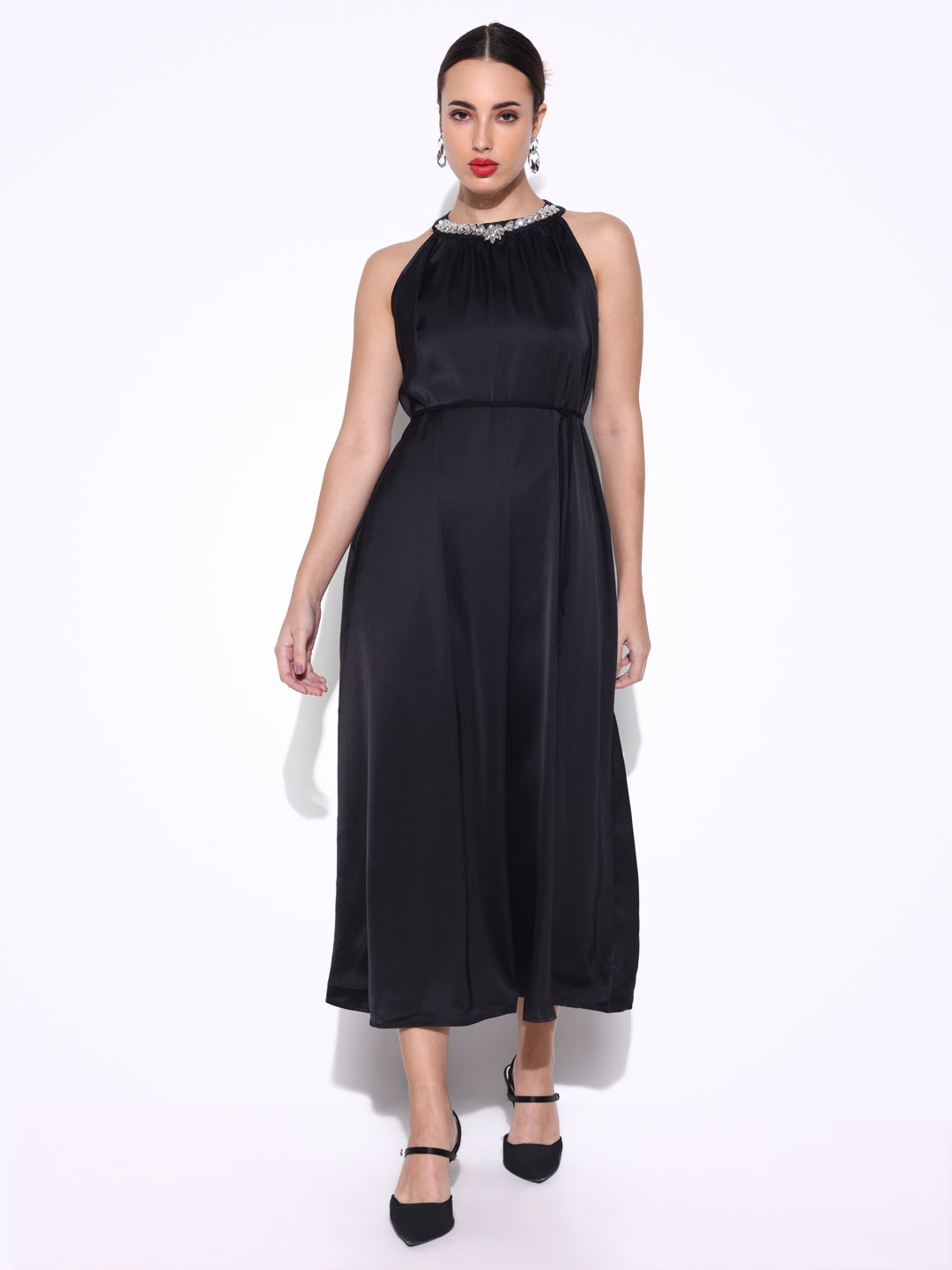 Women Solid Black Sheath Dress