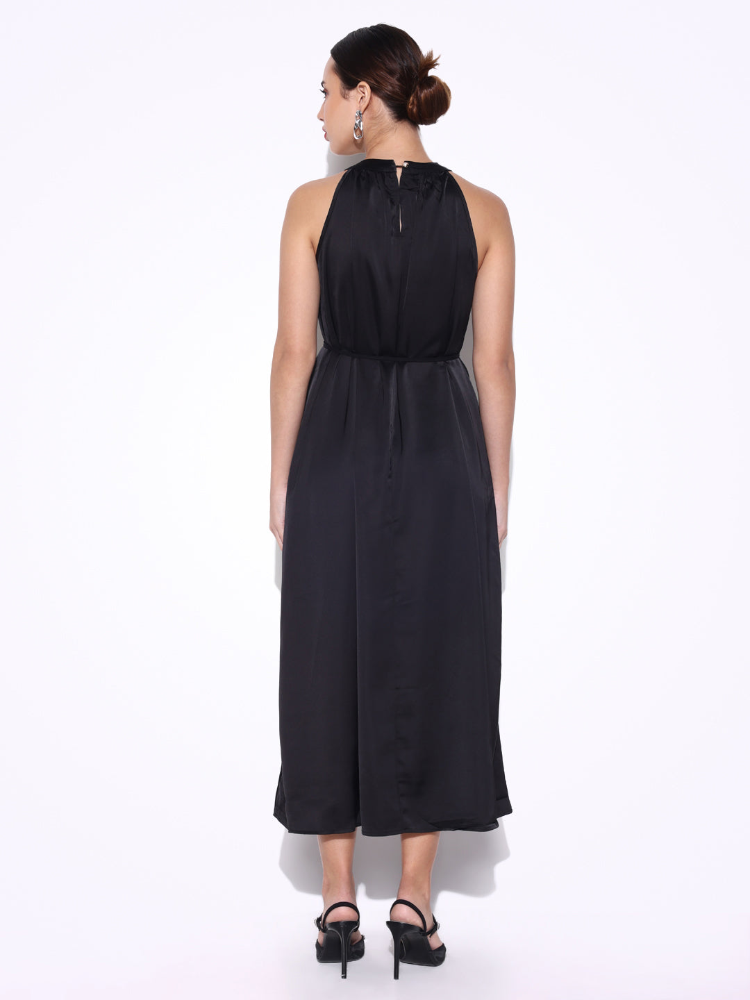 Women Solid Black Sheath Dress