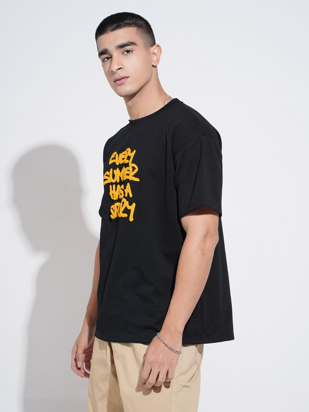 Men's Typography Print Black Short Sleeves Round Neck Relaxed Fit T-Shirt