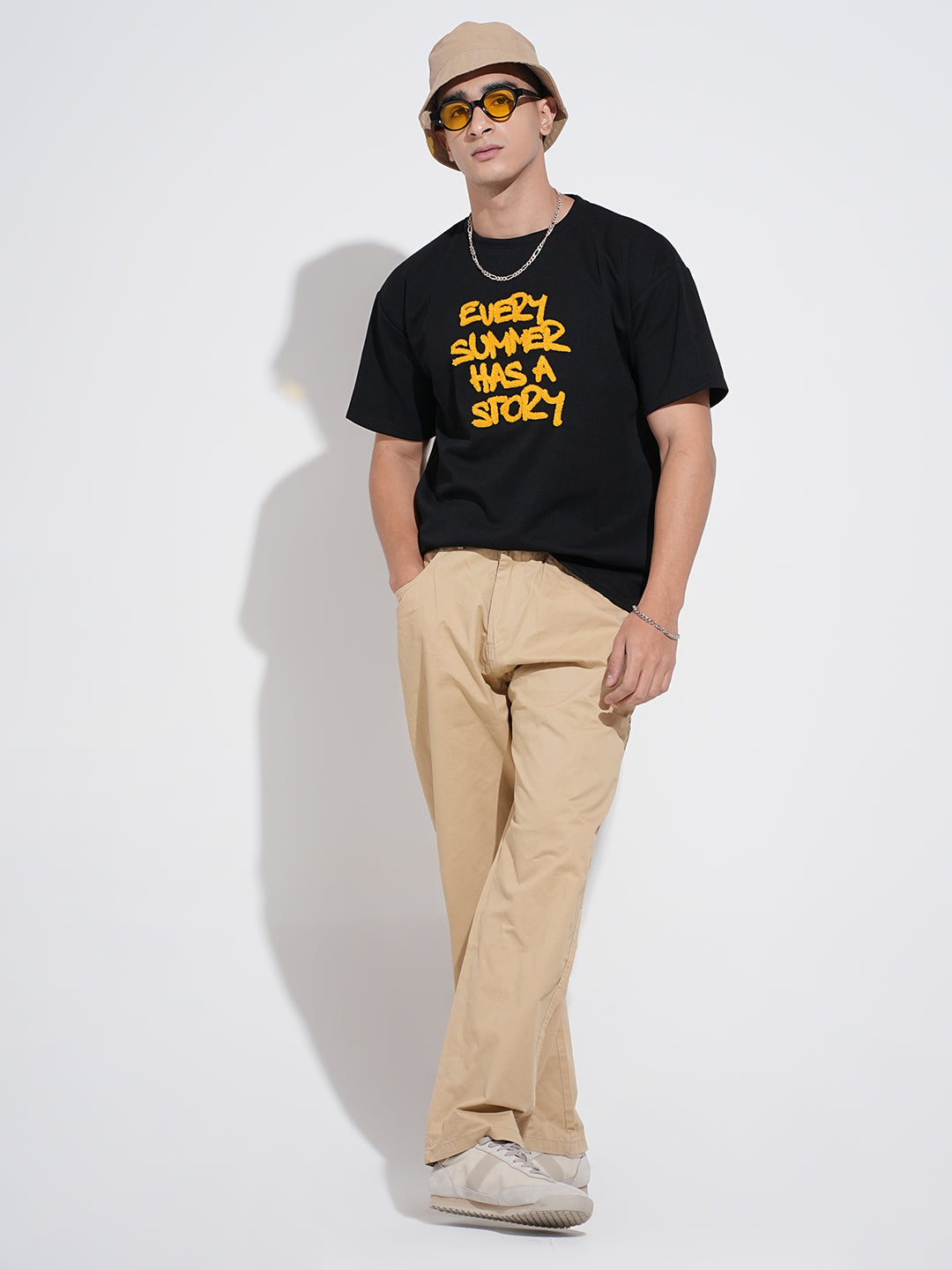 Men's Typography Print Black Short Sleeves Round Neck Relaxed Fit T-Shirt