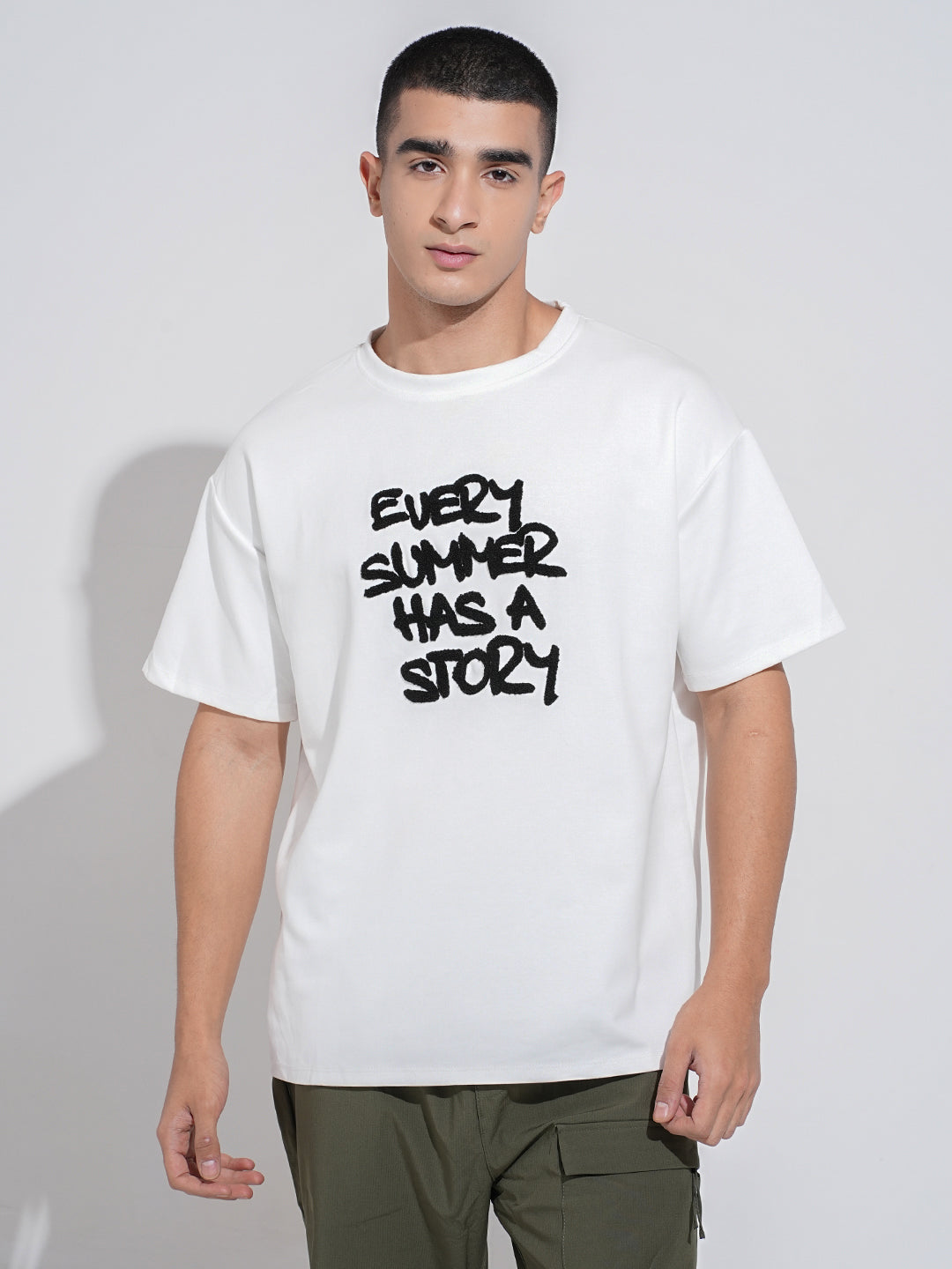 Men's Typography Print White Short Sleeves Round Neck Relaxed Fit T-Shirt