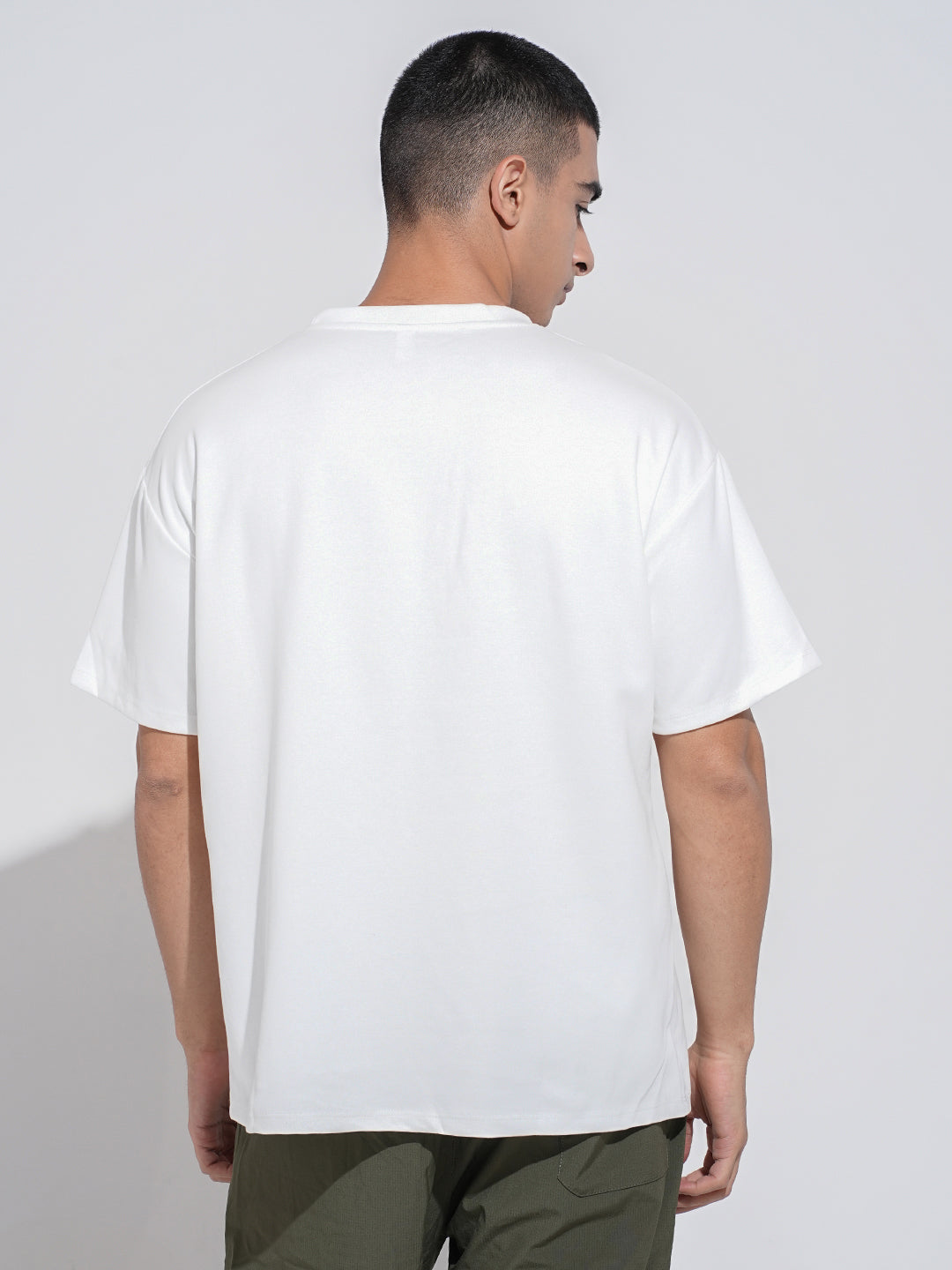 Men's Typography Print White Short Sleeves Round Neck Relaxed Fit T-Shirt