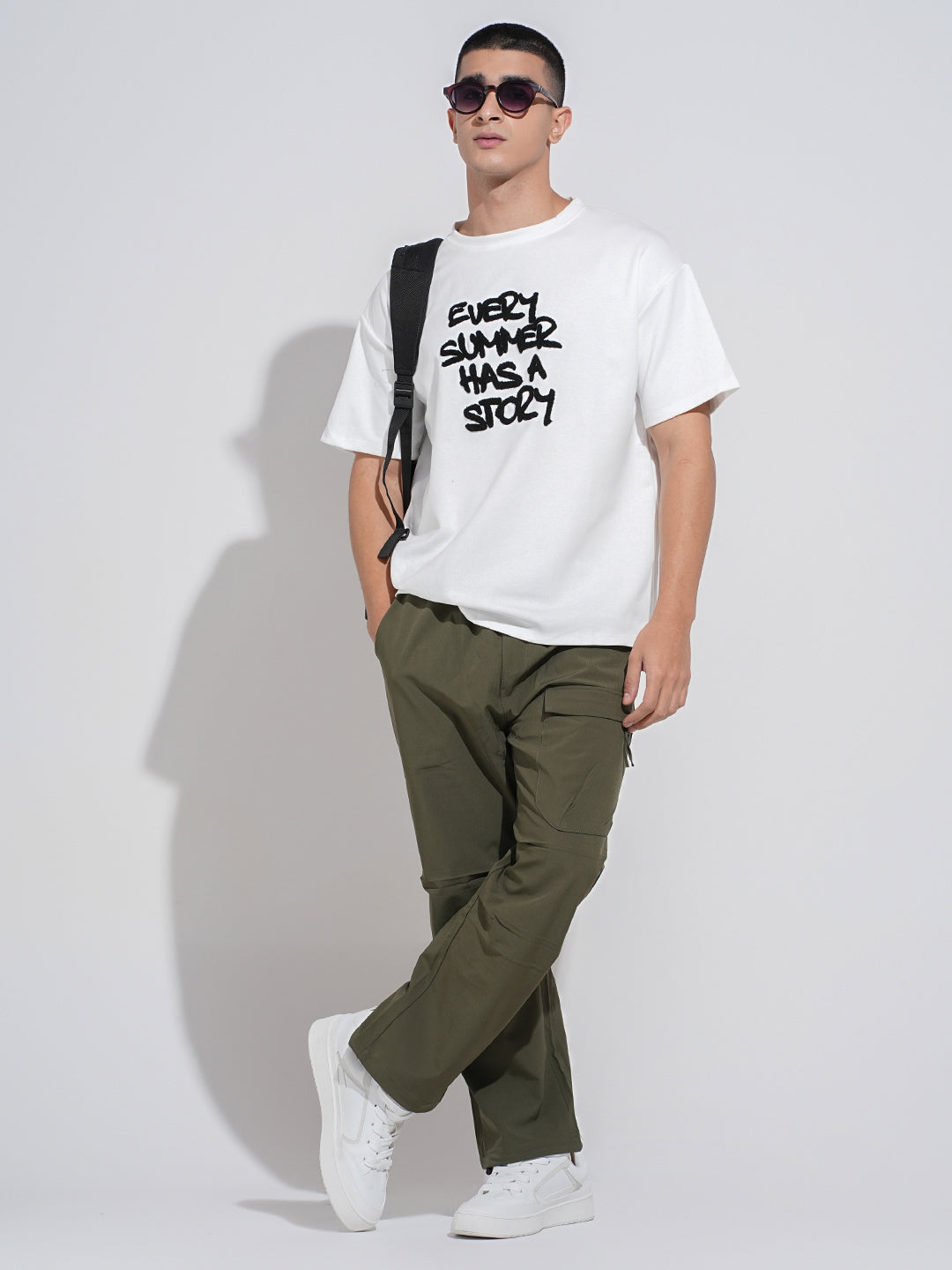 Men's Typography Print White Short Sleeves Round Neck Relaxed Fit T-Shirt