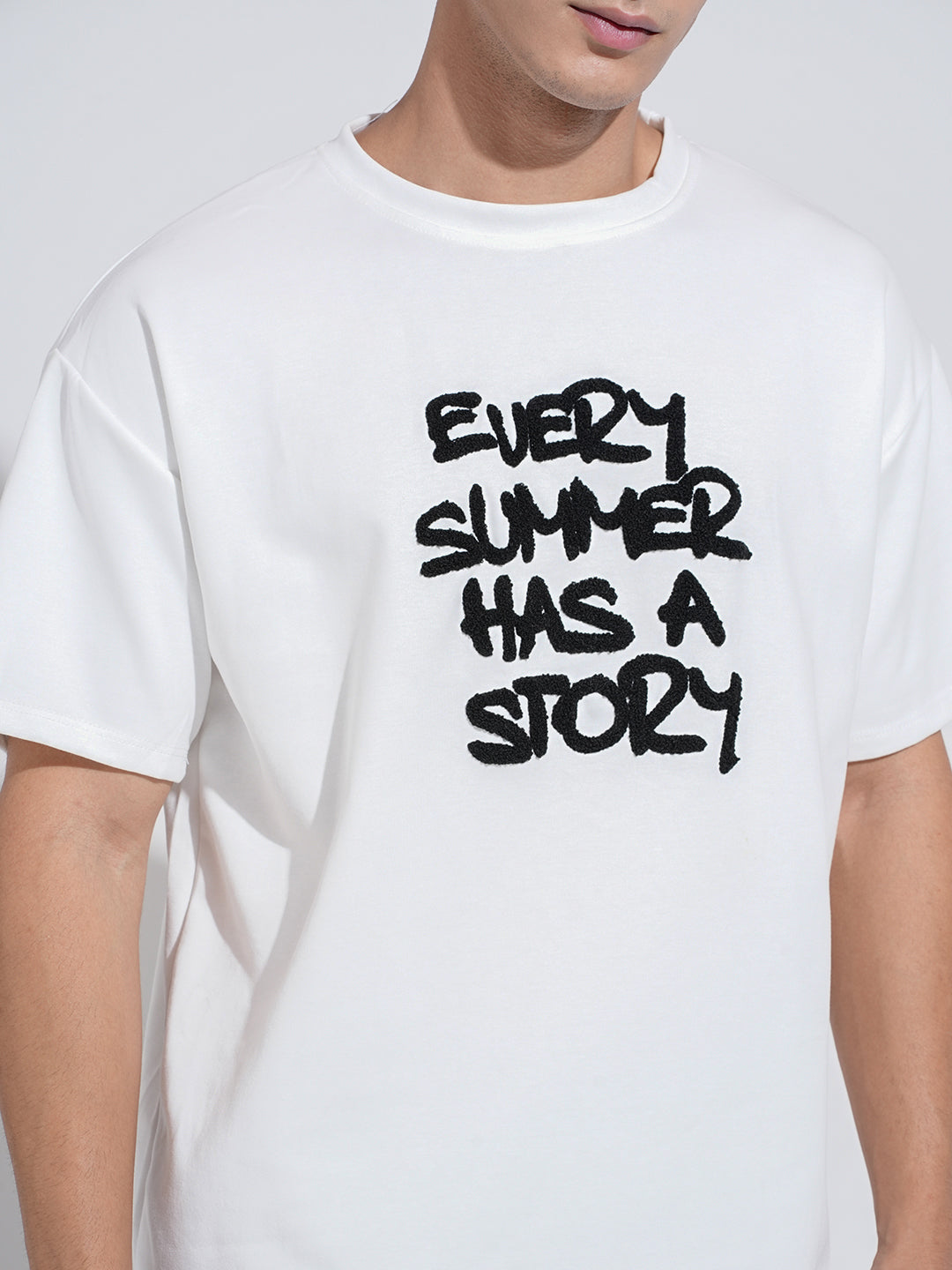 Men's Typography Print White Short Sleeves Round Neck Relaxed Fit T-Shirt