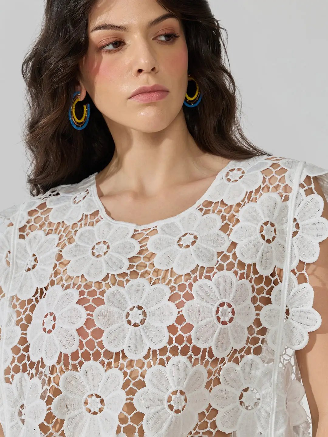 Women's Floral Crochet White Sleeveless Fringe Hem Top