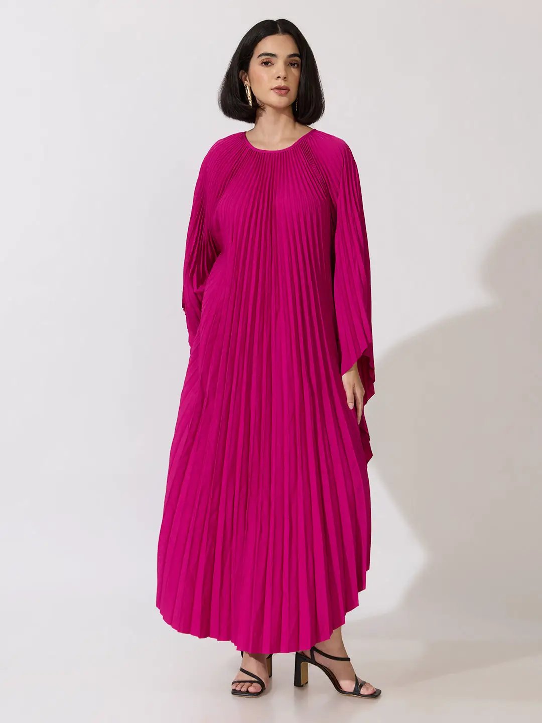 Women's Pleated White Butterfly Sleeves Kaftan Maxi Dress