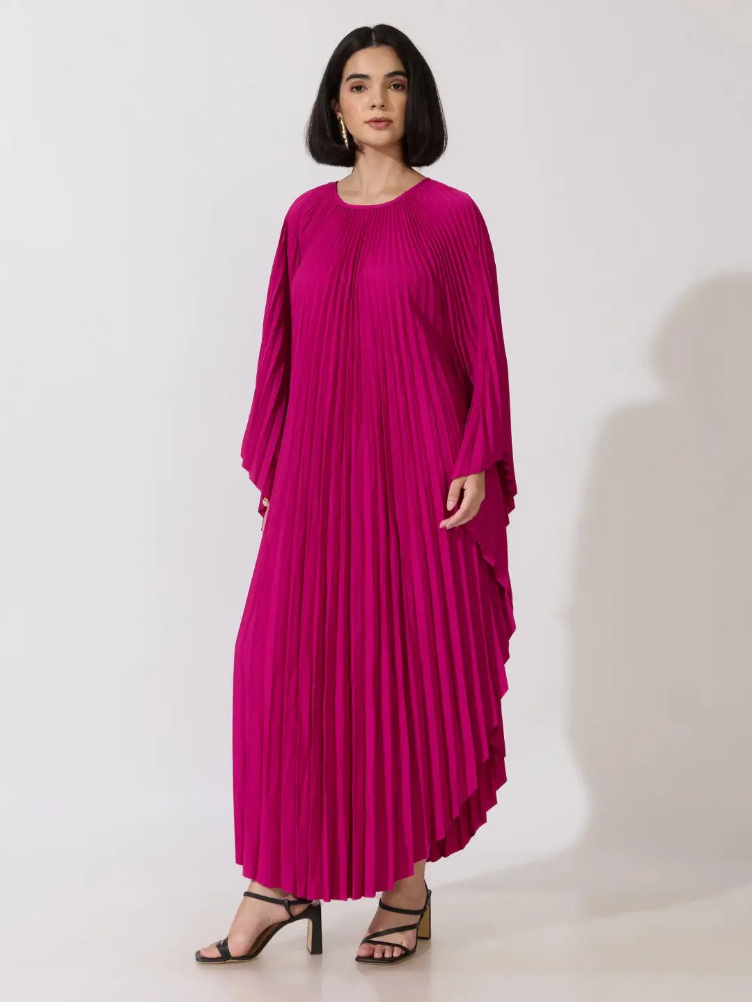 Women's Pleated White Butterfly Sleeves Kaftan Maxi Dress