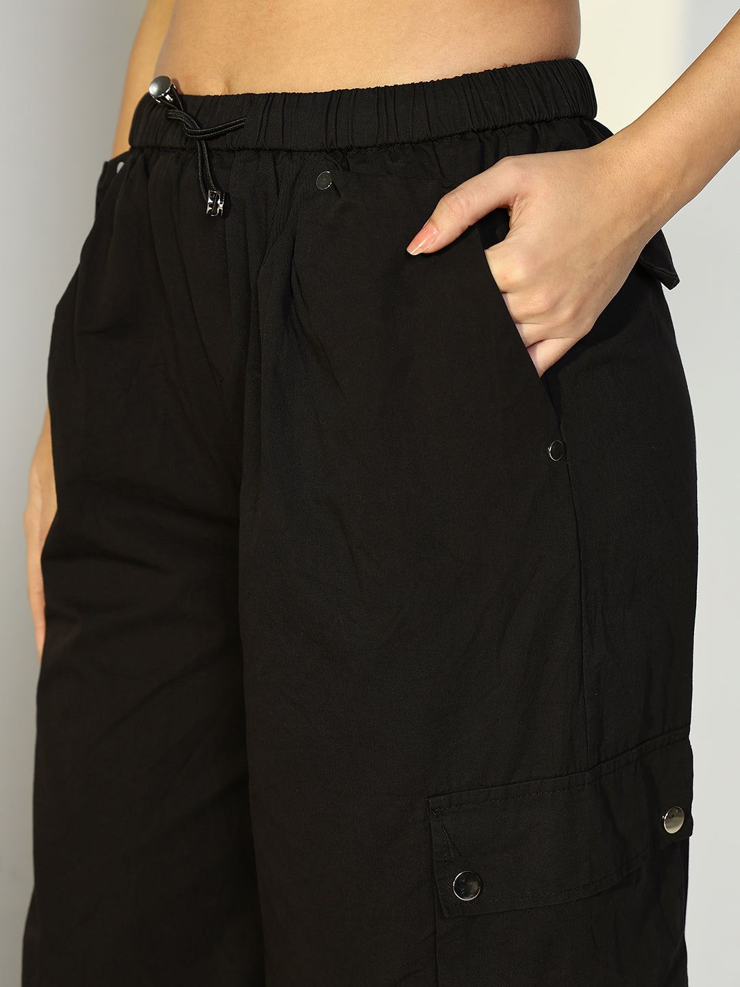 Women Solid Black Parachute Trouser