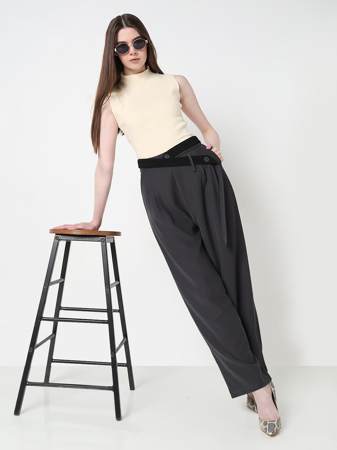 Women's Grey Pleated Trousers with Attached Belt