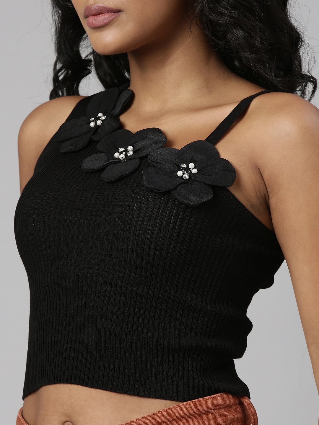 Women Black Solid Fitted Crop Top