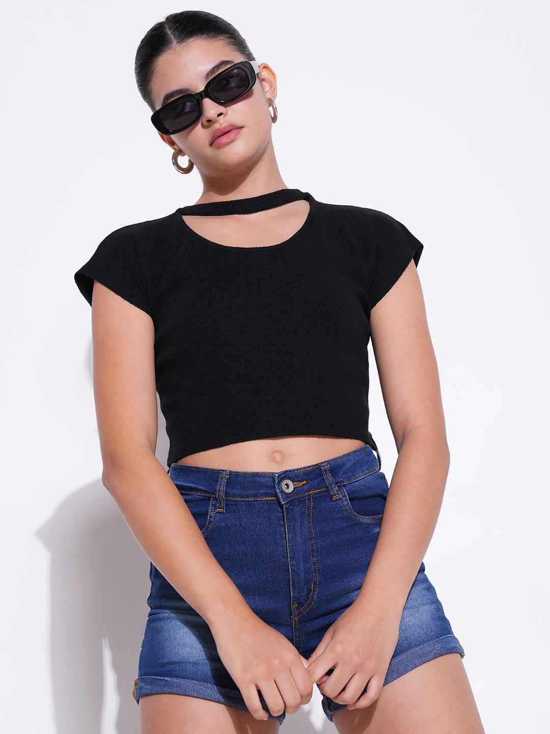 Women Black Solid Crop Top