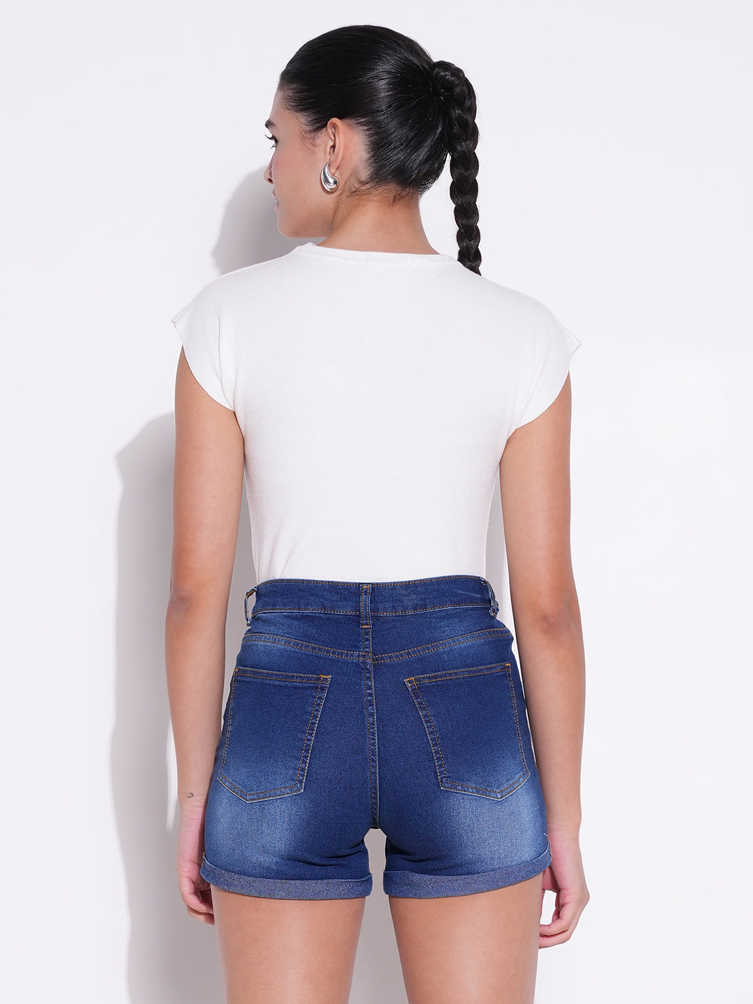 Women's Off White Short Sleeves Round Neck Crop Top