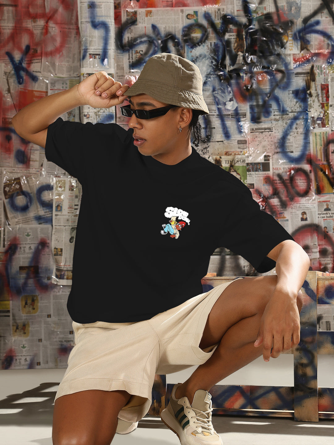 Men's Printed Black Regular Fit T-Shirt