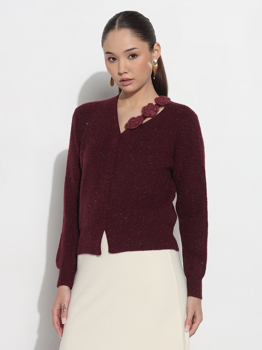 Women's Ribbed Burgundy V-Neck Embellished Knitted Top with Applique Neck Detail