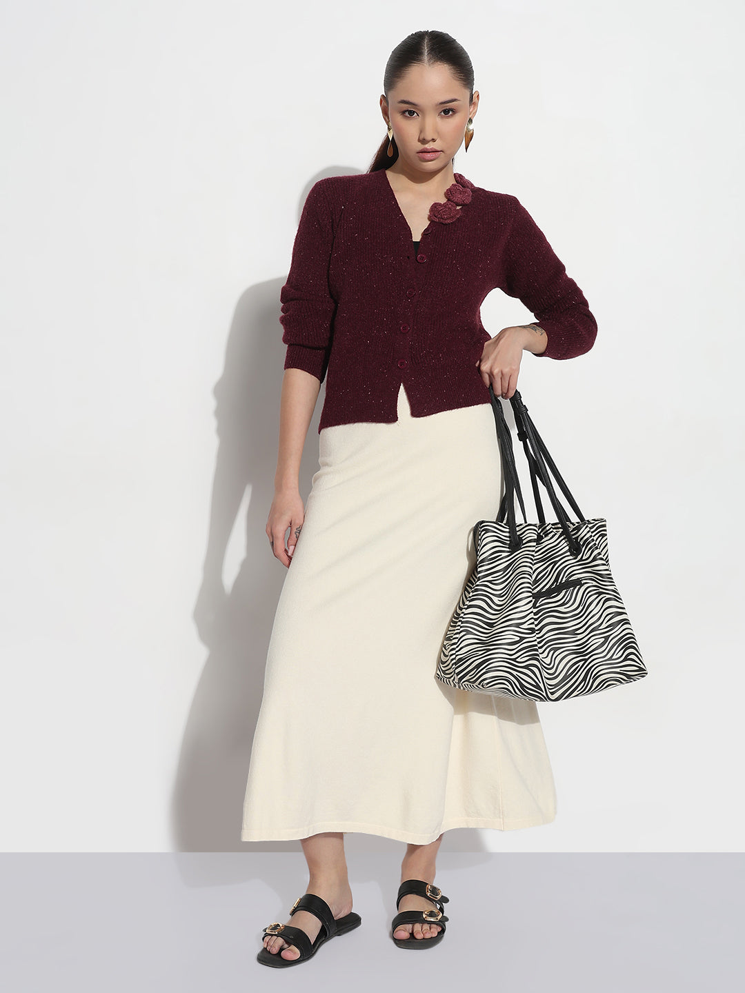 Women's Ribbed Burgundy V-Neck Embellished Knitted Top with Applique Neck Detail